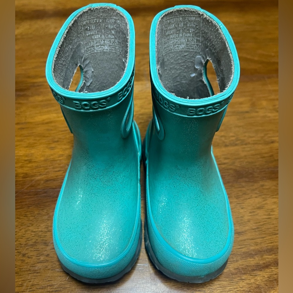 Kids rain Bogs boots